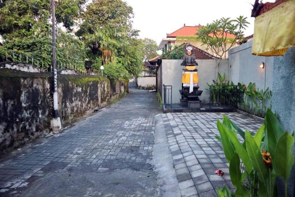 Villa Hitam Putih Legian Bali Seminyak  Exterior photo