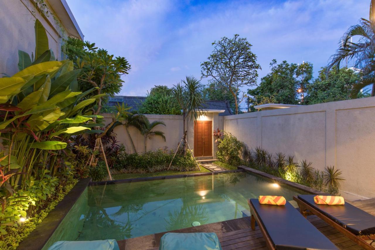 Villa Hitam Putih Legian Bali Seminyak  Exterior photo